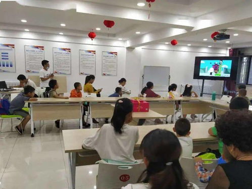 华联购物中心小吃街盛大启动 多维服务惠民生 共筑和谐社区